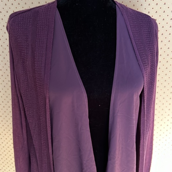 Vera Wang plum open sweater. Size medium in excellent preowned condition. - Picture 4 of 10